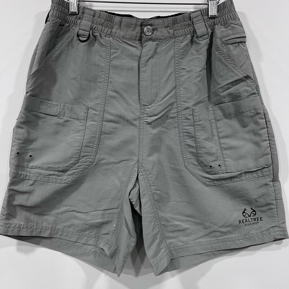 Realtree by Staghorn Men's Technical Fishing Cargo Shorts in Gray